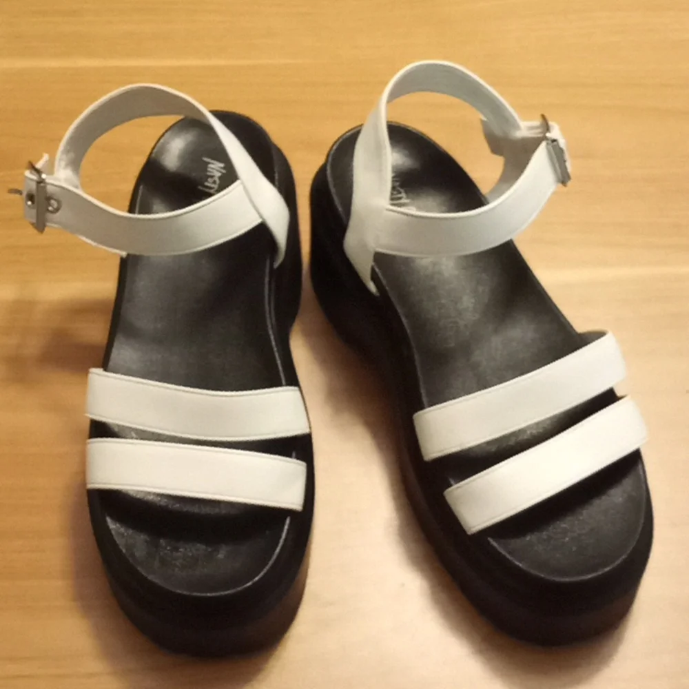 Nasty Gal Platform Sandals in NG Size 4 which is a US Size 7 (NWT)